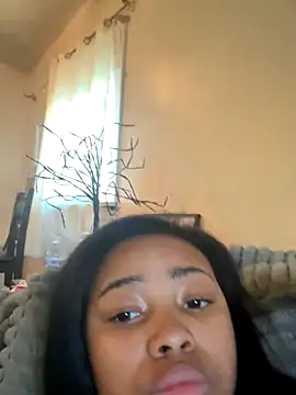 nuttybutter999999 online show from 10.21.25