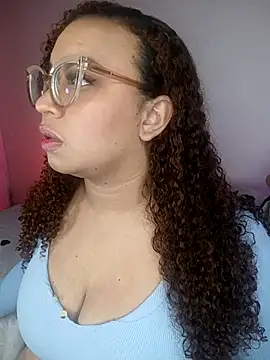 Snapshot of milee_baby chatting on 02.05.26 milee baby online show from 02.05.26