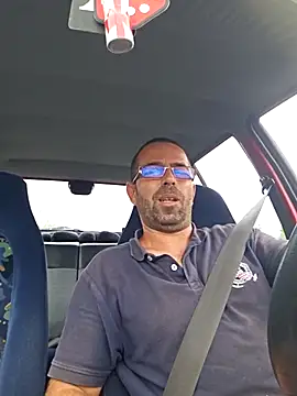 Snapshot of Thomas043 chatting on 09.11.25 Thomas043 online show from 09.11.25