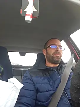 Snapshot of Thomas043 chatting on 11.22.25 Thomas043 online show from 11.22.25