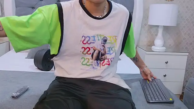 ZoeKrug online show from 09.27.25