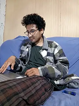 Snapshot of LecheDeSoya666 chatting on 11.25.25 LecheDeSoya666 online show from 11.25.25