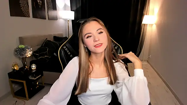 Snapshot of EllaCurtis chatting on 02.03.26 EllaCurtis online show from 02.03.26