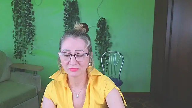 Snapshot of Habibi_Honeyy chatting on 05.22.26 Habibi Honeyy online show from 05.22.26