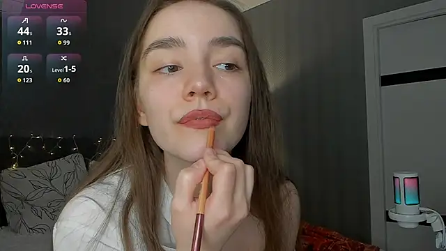 Snapshot of sweete_chantal chatting on 04.30.26 sweete chantal online show from 04.30.26