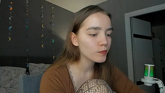 Snapshot of sweete_chantal chatting on 06.23.26 sweete chantal online show from 06.23.26