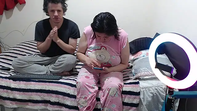 jade noah  online show from 10.07.25