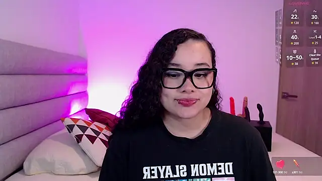 Tiffany-Giil online show from 10.03.25