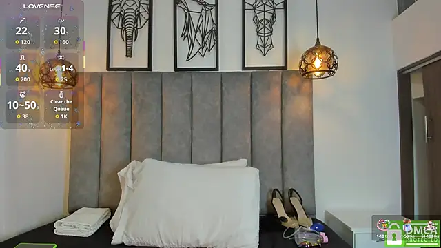 Snapshot of Gia_Scott chatting on 10.14.25 Gia Scott online show from 10.14.25