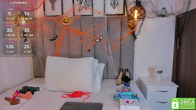 Snapshot of Gia_Scott chatting on 10.26.25 Gia Scott online show from 10.26.25