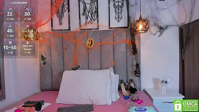 Snapshot of Gia_Scott chatting on 10.30.25 Gia Scott online show from 10.30.25