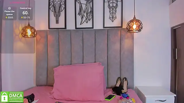 Snapshot of Gia_Scott chatting on 11.25.25 Gia Scott online show from 11.25.25