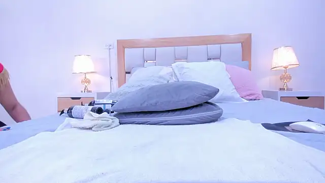 megan rous  online show from 03.12.26