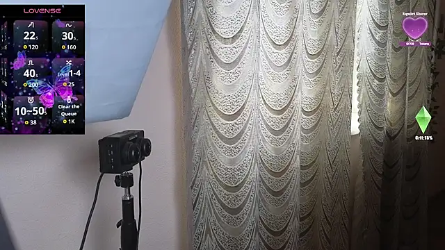 Laura Gol online show from 10.21.25