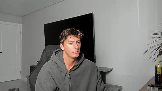 Snapshot of DaniHort chatting on 07.08.26 DaniHort online show from 07.08.26