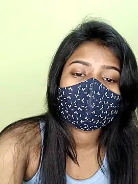 Snapshot of radhika2 chatting on 11.11.25 radhika2 online show from 11.11.25