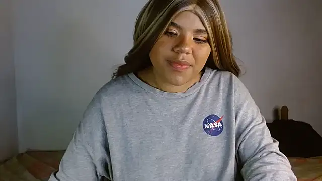 samantha-pettie online show from 10.01.25