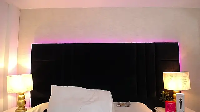 laila stilwiills online show from 04.06.26