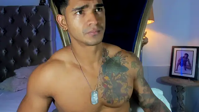 antonio  444 online show from 10.03.25