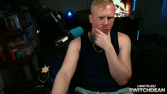 Snapshot of twunkdean chatting on 01.11.26 twunkdean online show from 01.11.26