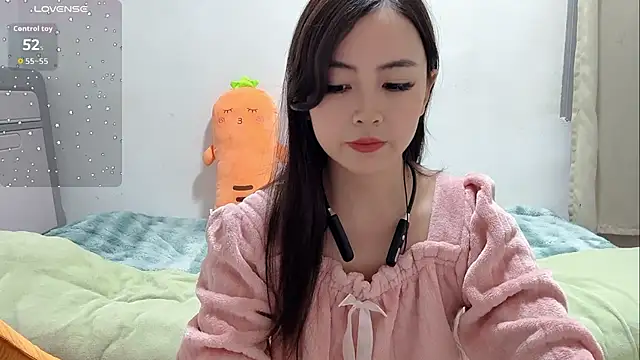 Snapshot of Yingbao-Baby chatting on 12.22.25 Yingbao-Baby online show from 12.22.25