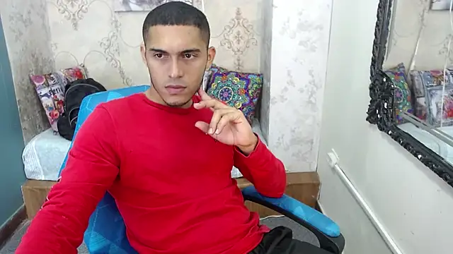 Snapshot of Derek_Storm_ chatting on 09.25.25 Derek Storm online show from 09.25.25