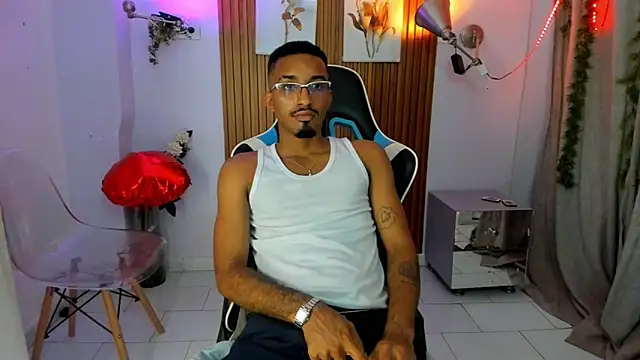 Darwin mayo online show from 09.29.25