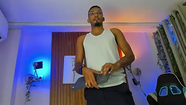 Darwin mayo online show from 03.06.26