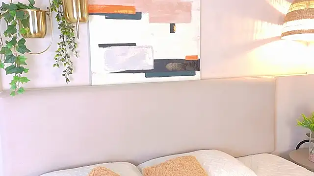 LanaRozz online show from 11.14.25