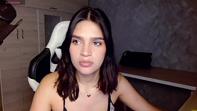 Roxxi 2110 online show from 03.04.26