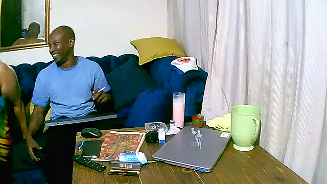 Snapshot of SHORTGUN_STALLION chatting on 11.27.25 SHORTGUN STALLION online show from 11.27.25