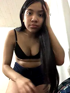 Snapshot of ashleyy20 chatting on 11.05.25 ashleyy20 online show from 11.05.25