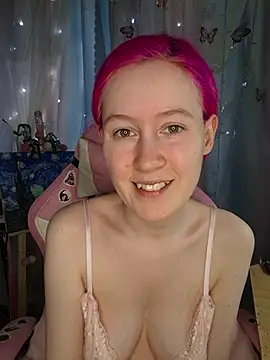 Fuzzy Unicorn online show from 04.14.26