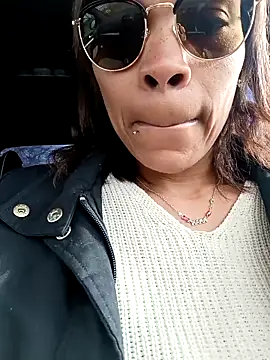 Snapshot of Flacidas chatting on 03.02.26 Flacidas online show from 03.02.26