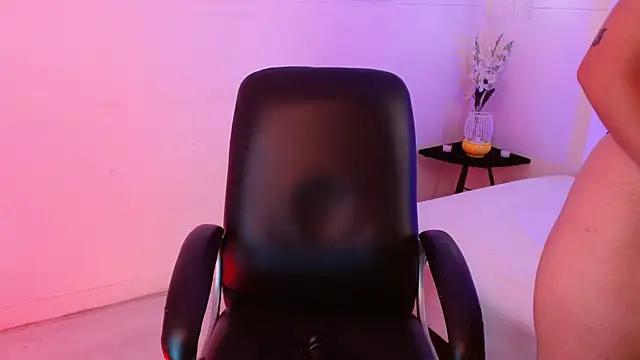 Snapshot of jeroharper chatting on 10.12.25 jeroharper online show from 10.12.25