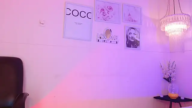 Snapshot of jeroharper chatting on 11.13.25 jeroharper online show from 11.13.25