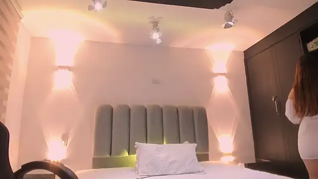 Snapshot of AlliceLover chatting on 01.09.26 AlliceLover online show from 01.09.26