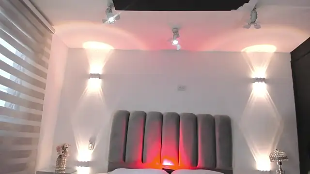 Snapshot of AlliceLover chatting on 04.08.26 AlliceLover online show from 04.08.26