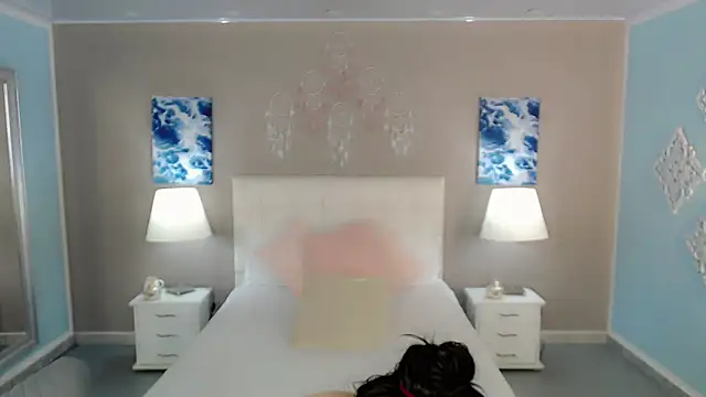 maddissonivanova online show from 12.20.25