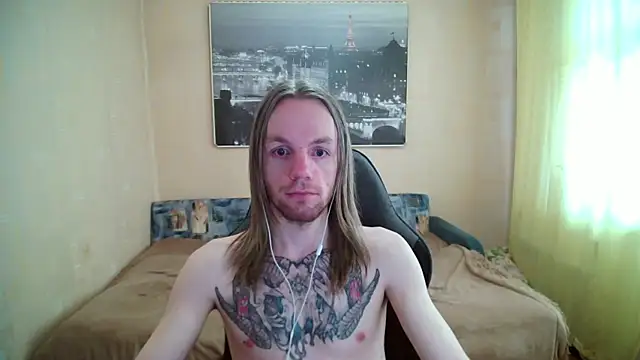 Snapshot of AdamDickens chatting on 04.26.26 AdamDickens online show from 04.26.26