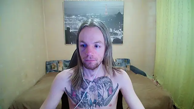 Snapshot of AdamDickens chatting on 04.26.26 AdamDickens online show from 04.26.26