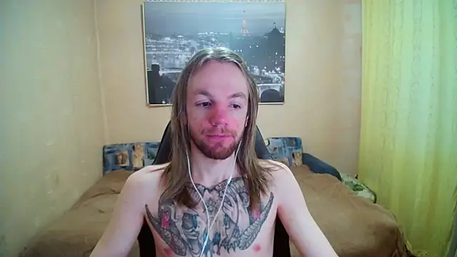 Snapshot of AdamDickens chatting on 05.12.26 AdamDickens online show from 05.12.26