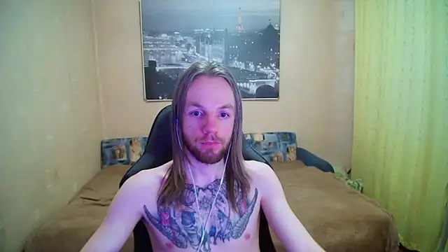 Snapshot of AdamDickens chatting on 05.19.26 AdamDickens online show from 05.19.26