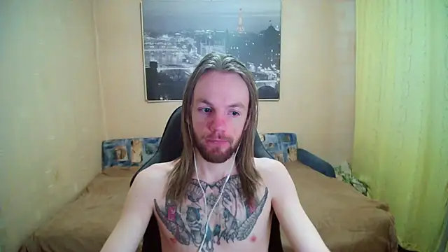 Snapshot of AdamDickens chatting on 05.27.26 AdamDickens online show from 05.27.26
