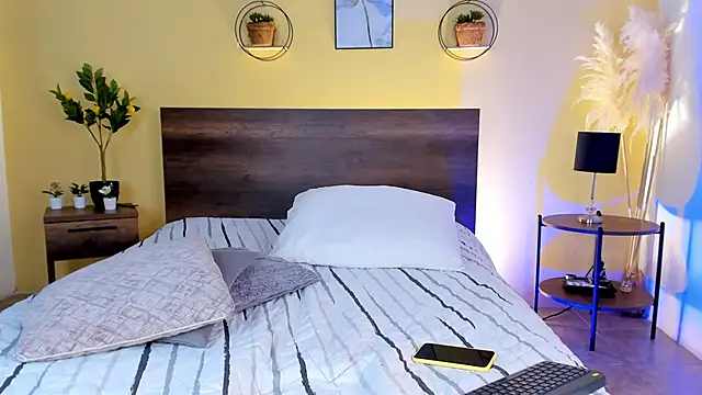 Snapshot of CamilleGrace chatting on 09.26.25 CamilleGrace online show from 09.26.25