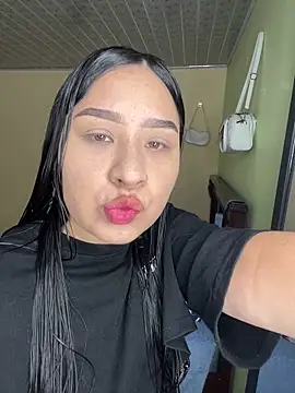 BELLAALEJA online show from 04.05.26