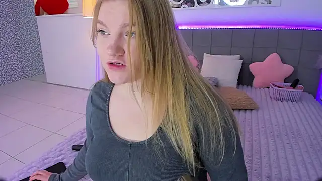 AshleyJoness online show from 12.04.25