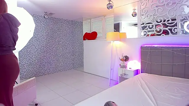 AshleyJoness online show from 12.14.25