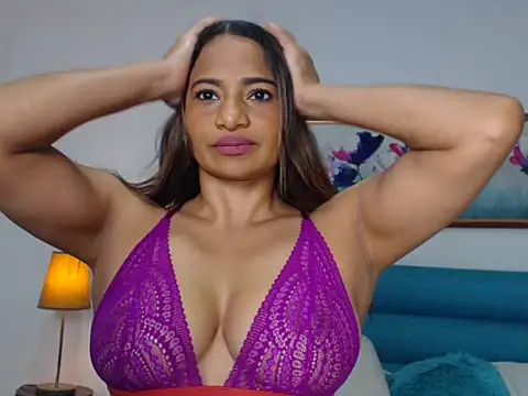 Snapshot of Abella-Stone chatting on 11.28.25 Abella-Stone online show from 11.28.25