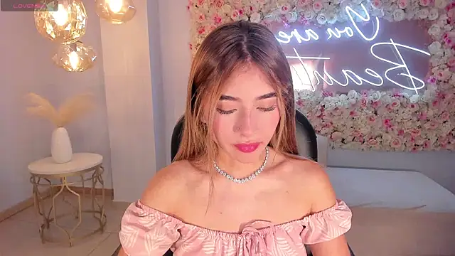 Snapshot of IbizaJacobs chatting on 09.12.25 IbizaJacobs online show from 09.12.25